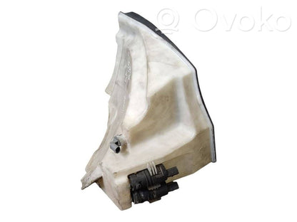 Logu šķidruma tvertne