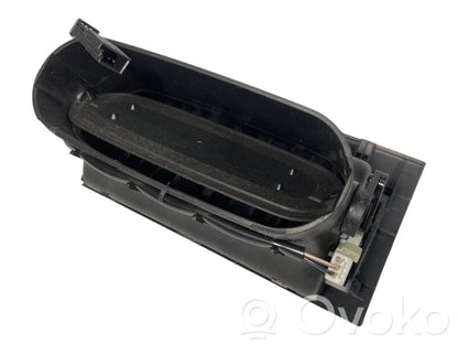 Aizmugurējā gaisa - ventilācijas reste