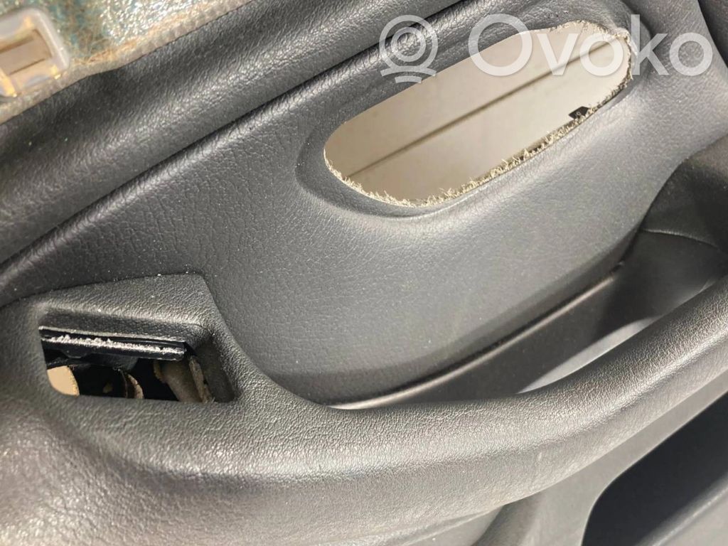 Отделка передней двери