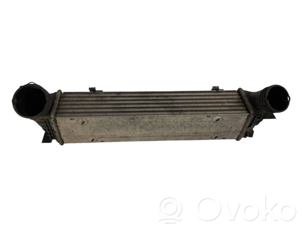 Starpdzesētāja radiators