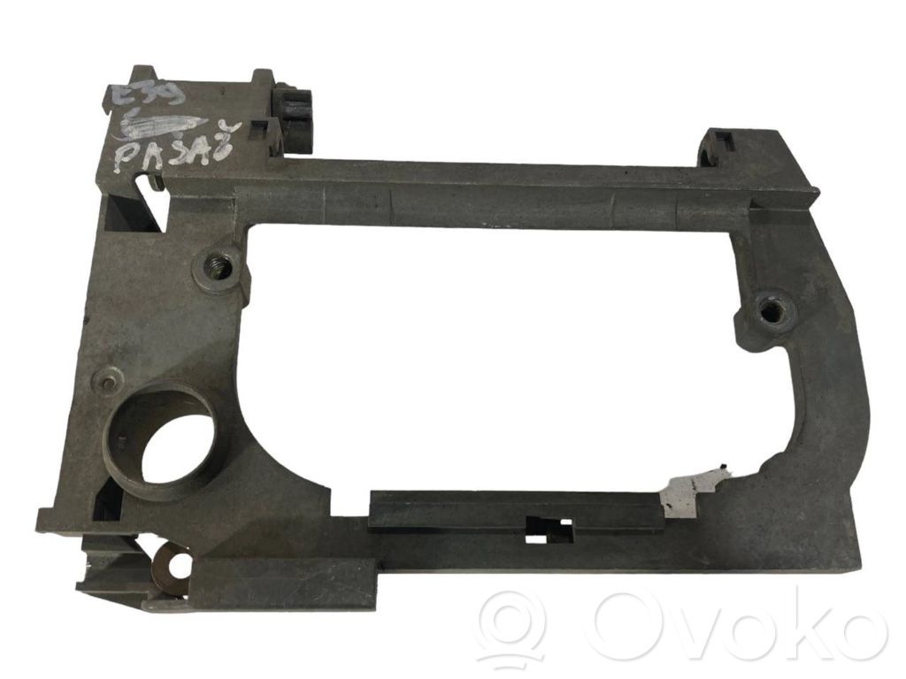 Holder/bracket for external opening handle at the front