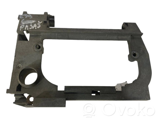 Holder/bracket for external opening handle at the front