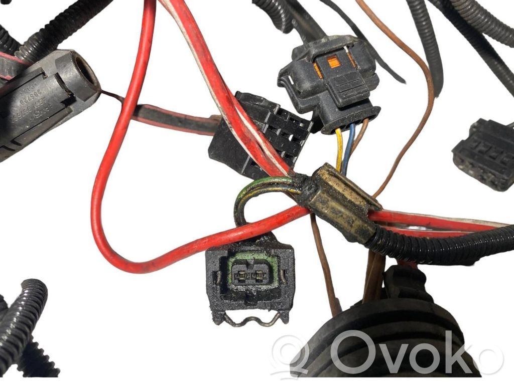 Dzinēja vadu instalācija