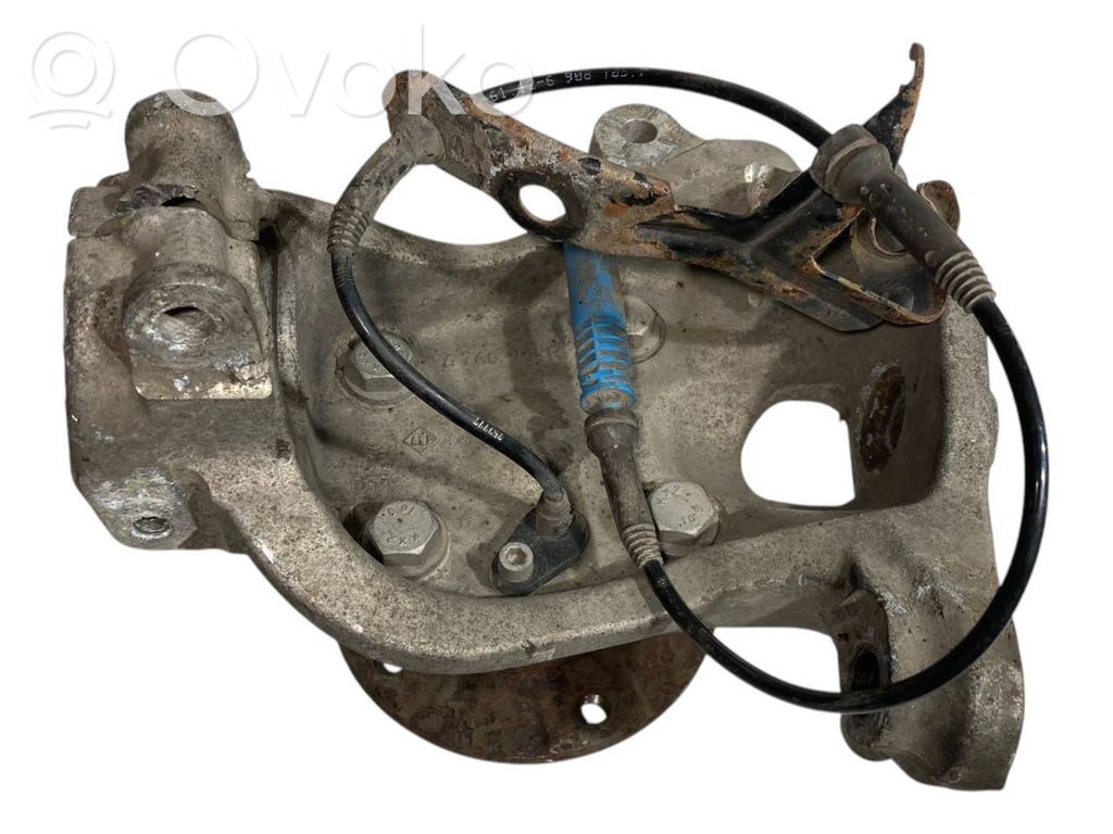 Priekšējā riteņa rumbas vārpstas šarnīrs (stupica, capfa)