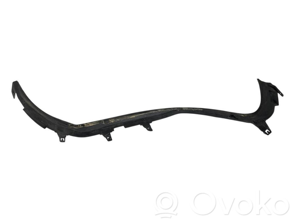 Priekšējā luktura dekoratīvā apdare