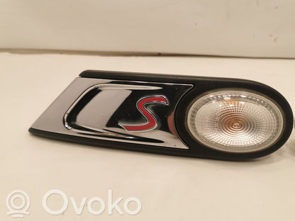 Spārna pagrieziena lukturis