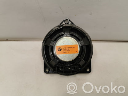 Skaļrunis (-i) priekšējās durvīs