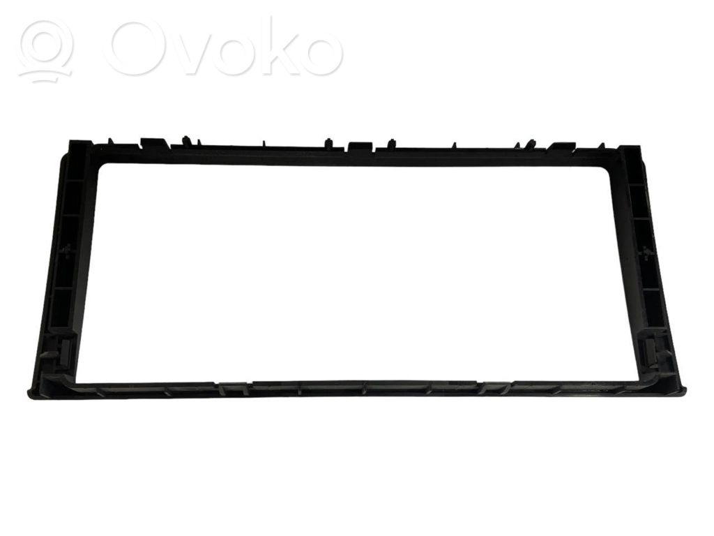 Radiouztvērēja / navigācija dekoratīvā apdare