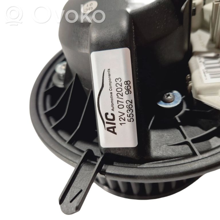 Маленький вентилятор радиатора