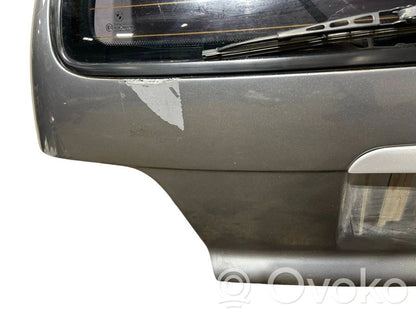 Задняя крышка (багажник)