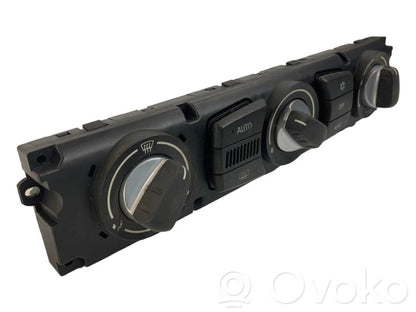 Air conditioning / climate control / interior heating control unit (in the passenger compartment)