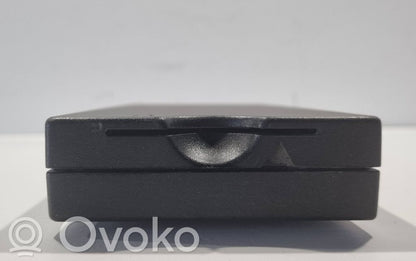 Tālruņa vadības bloks