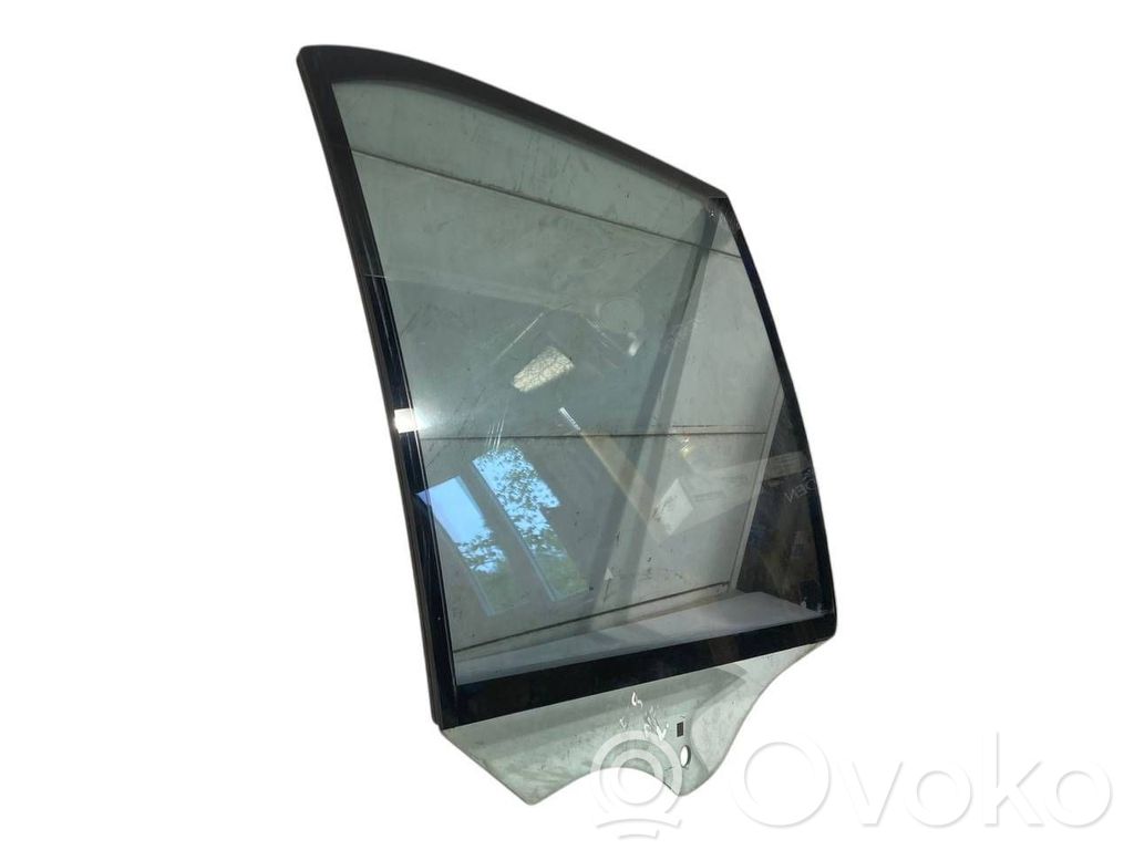 aizmugurējo durvju stikls