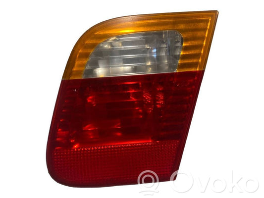 Задний фонарь на капоте