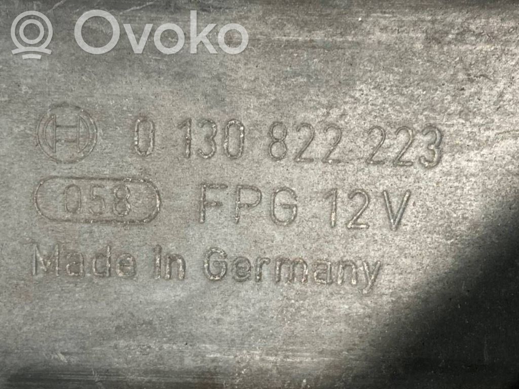 Priekšpusē elektriskā loga pacelšanas mehānisma komplekts