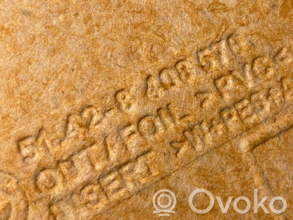 Apšuvums aizmugurējām durvīm