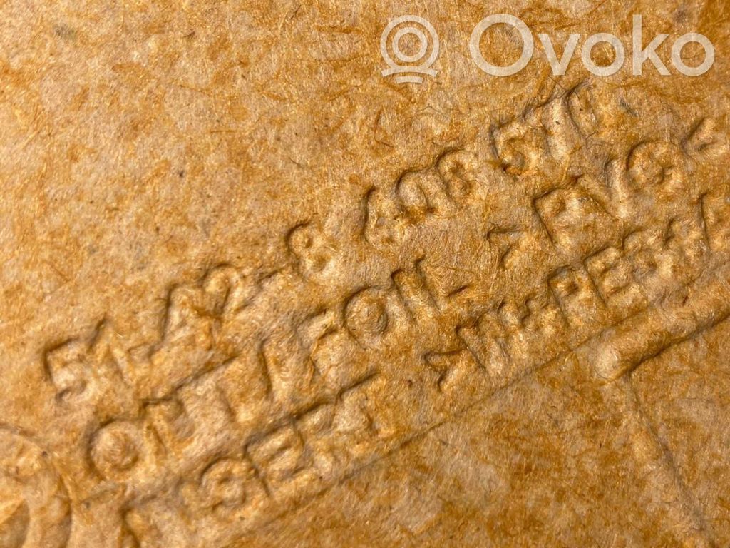 Apšuvums aizmugurējām durvīm