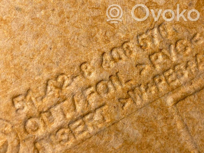 Apšuvums aizmugurējām durvīm