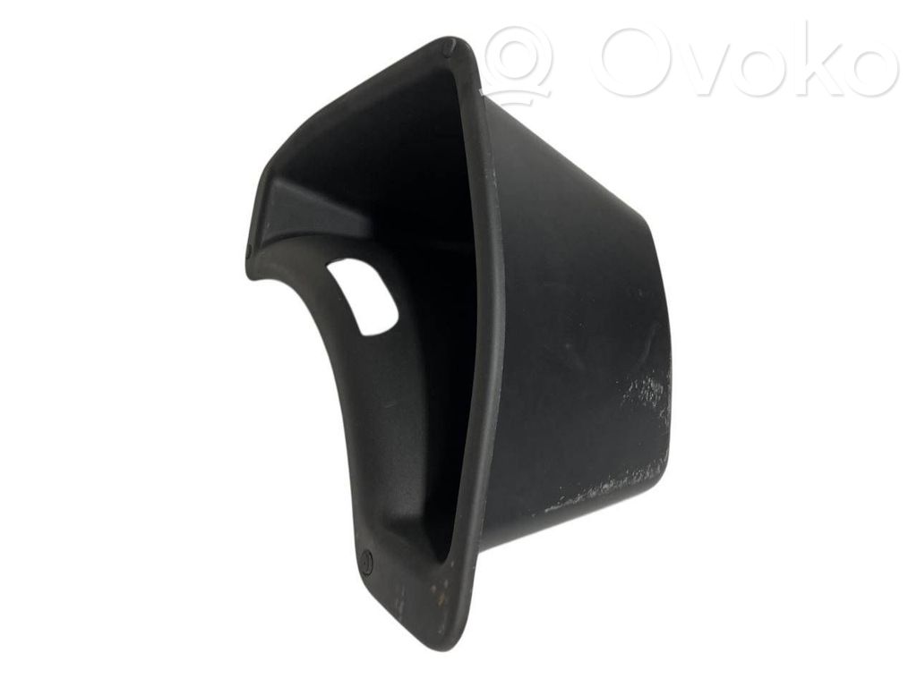 Mantu nodalījums stumbrs