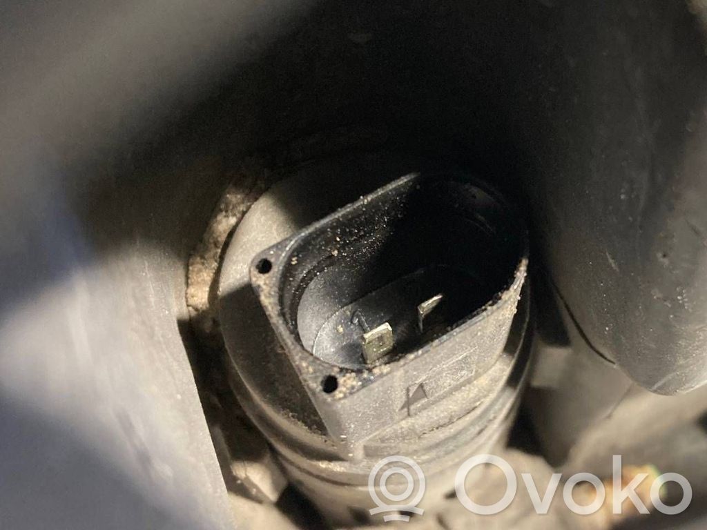 Window fluid tank