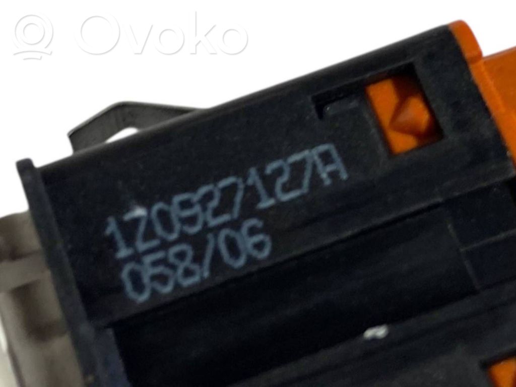Riepu spiediena atiestatīšanas poga