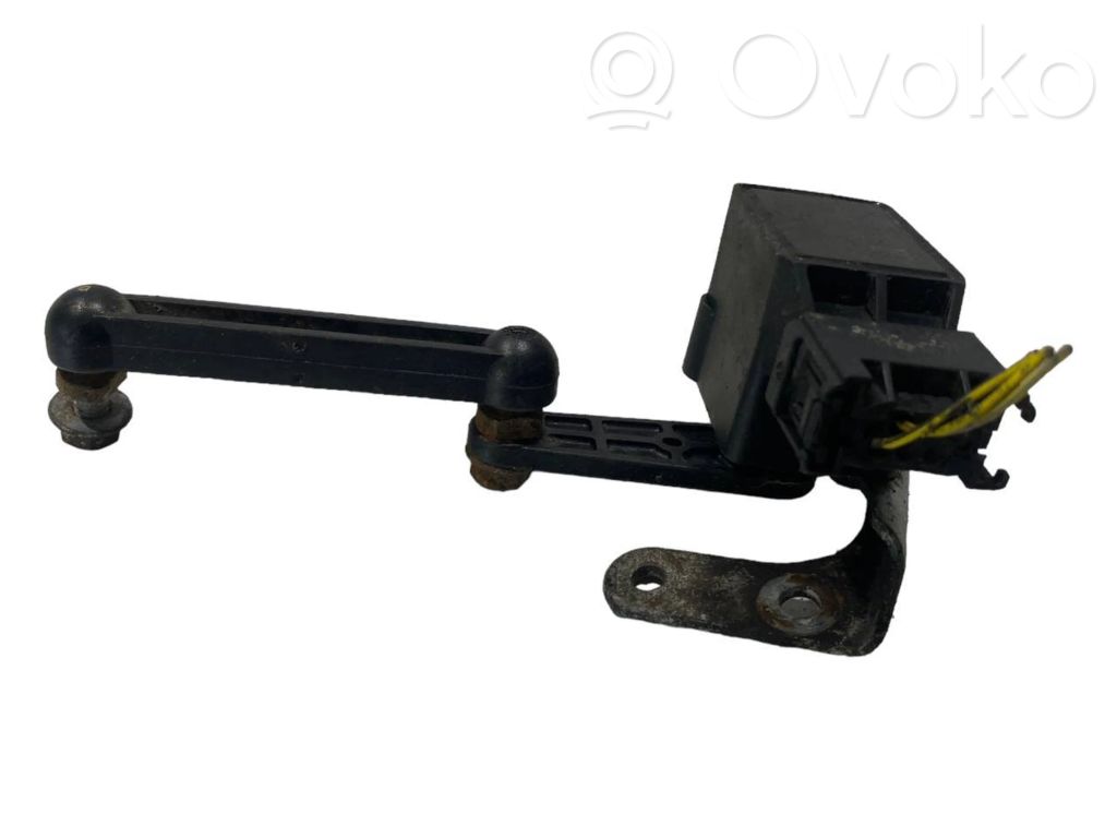 Augstuma sensors (priekšējo lukturu)