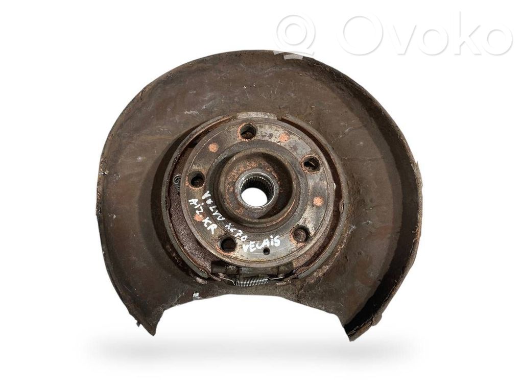 Aizmugurē riteņa rumbas vārpstas šarnīrs (stupica, capfa)