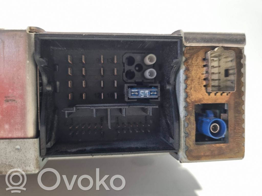 Radio / CD/DVD atskaņotājs / navigācija