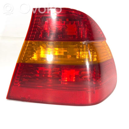 Aizmugurējais lukturis virsbūvē