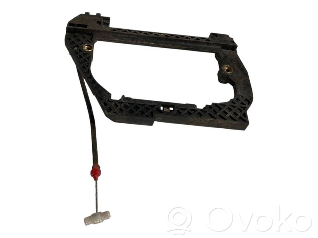 Aizmugurē turētājs / kronšteins ārējam atvēršanas rokturim