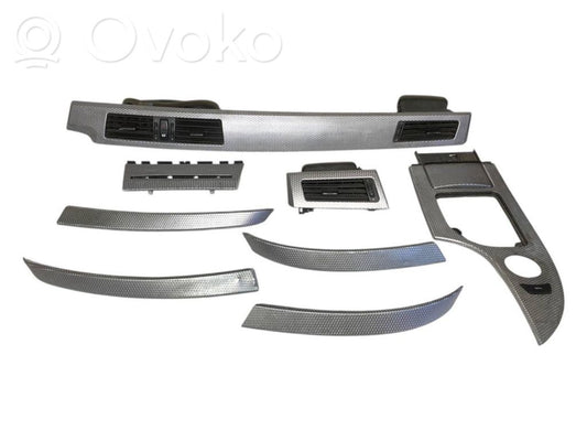 Salona dekoratīvās apdares komplekts