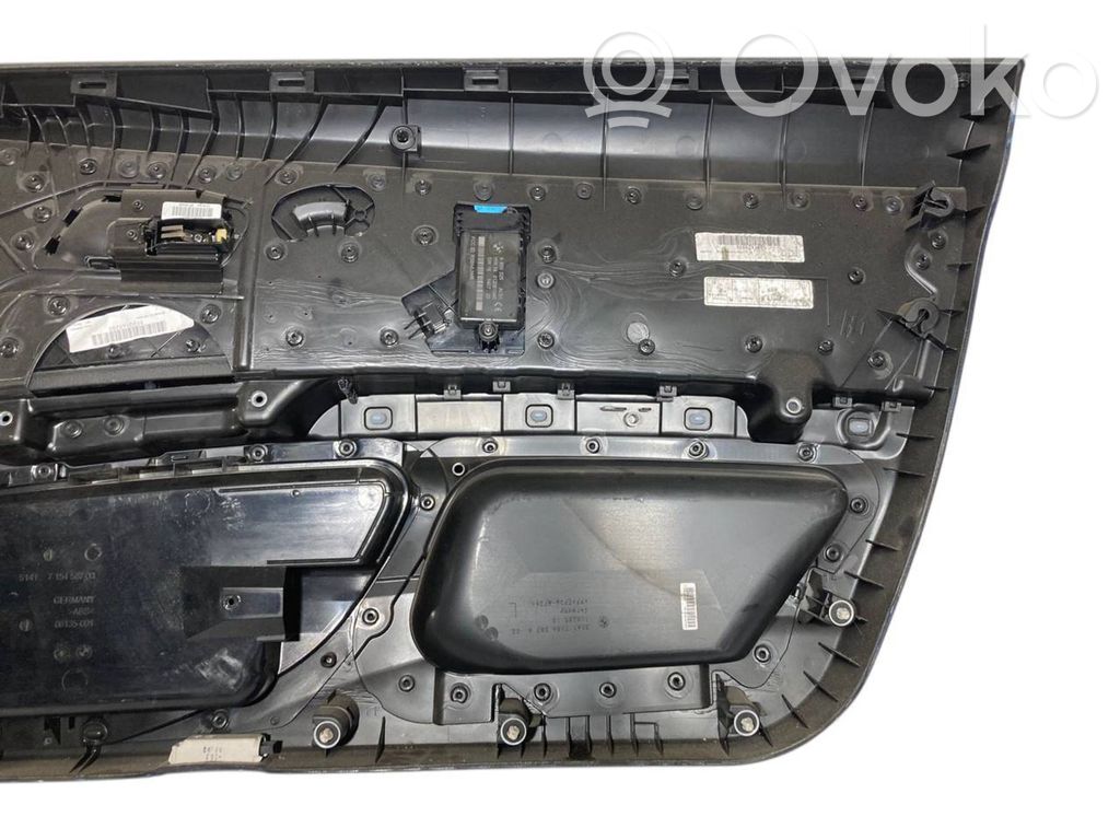 Priekšējo durvju apdare