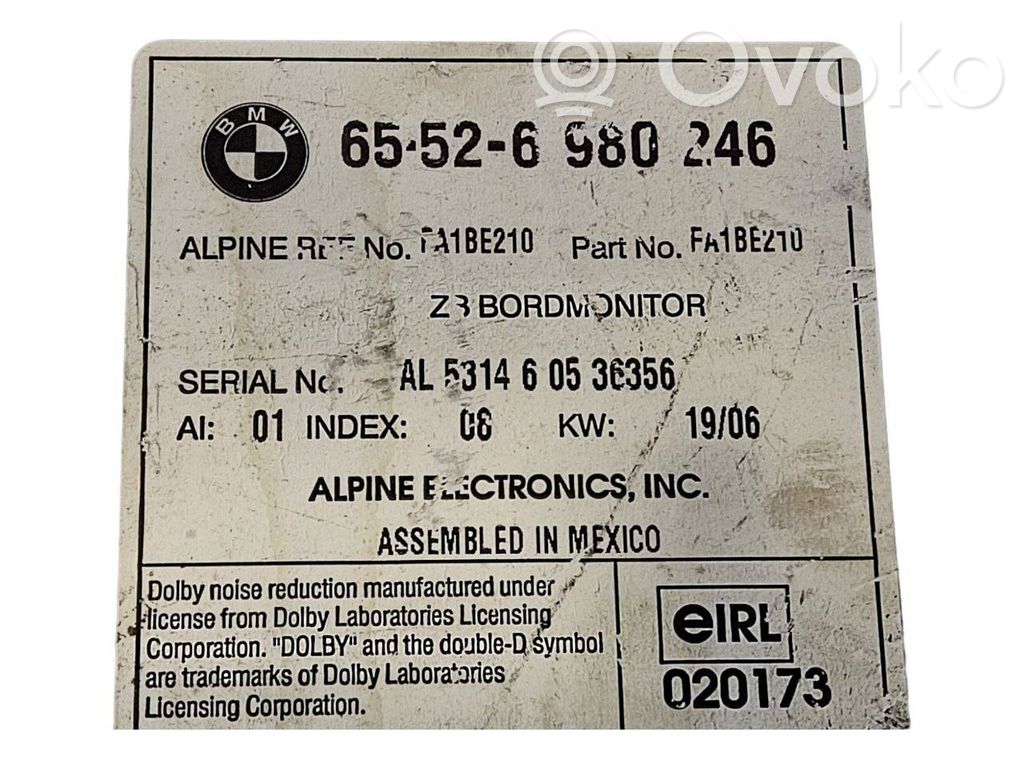 Radio / CD/DVD atskaņotājs / navigācija