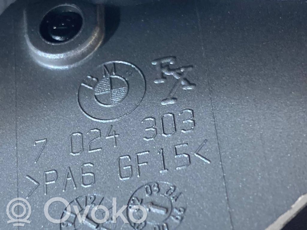 Apšuvums aizmugurējām durvīm