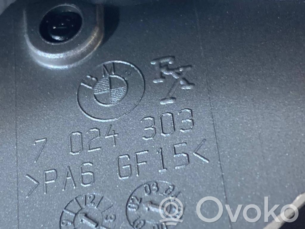 Apšuvums aizmugurējām durvīm