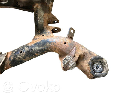 Pusrāmis aizmugurējais / priekšējais