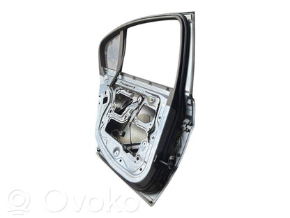 Aizmugurējās durvis