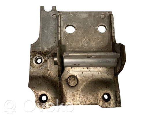 Держатель/кронштейн радиатора(ов)