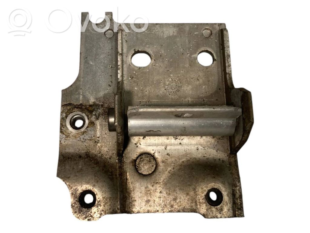 Radiatora (-u) turētājs / kronšteins