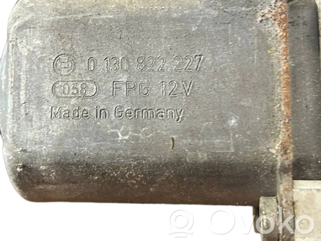 Priekšpusē elektriskā loga pacelšanas mehānisma komplekts