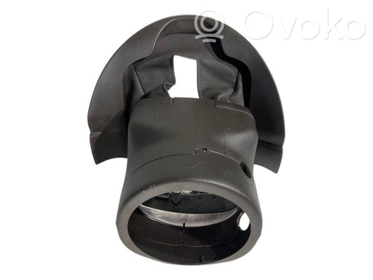 Stūres ass dekoratīvā apdare