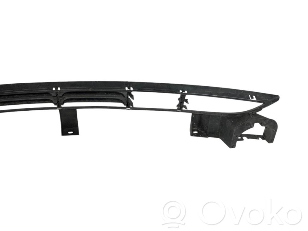 Apakšējais režģis (trīsdaļīgs)