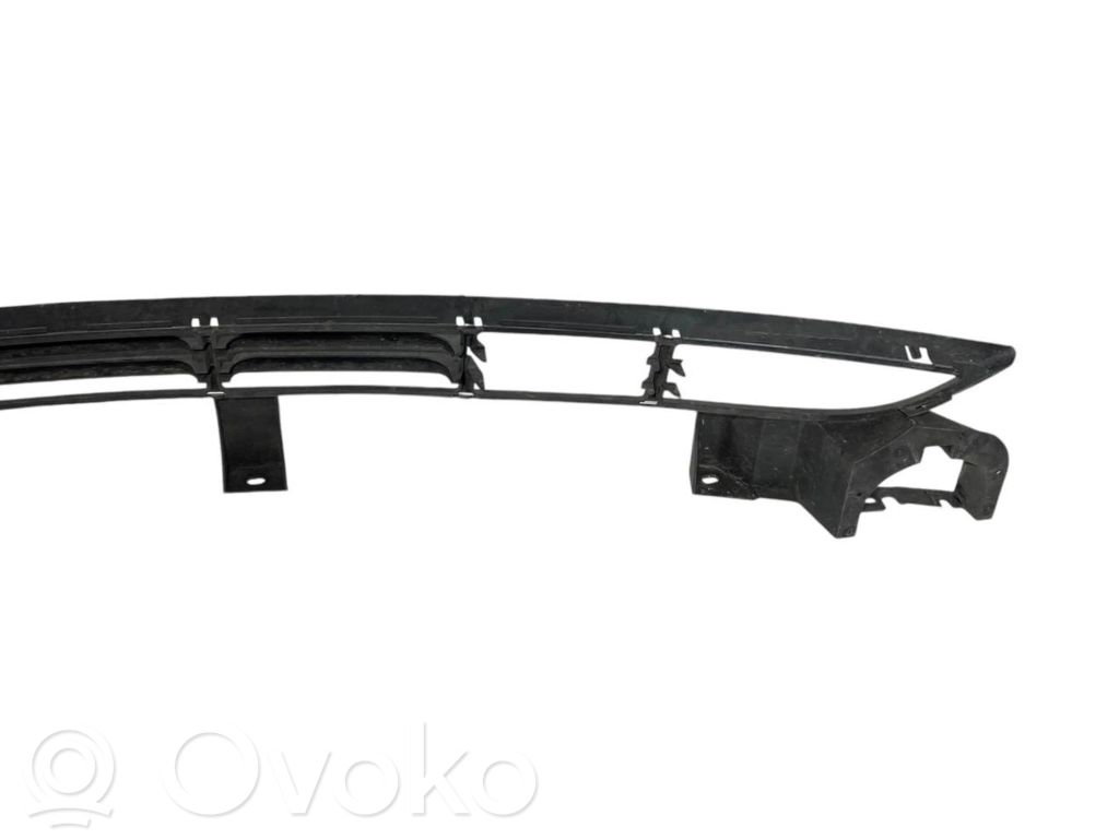 Lower grille (three-piece)