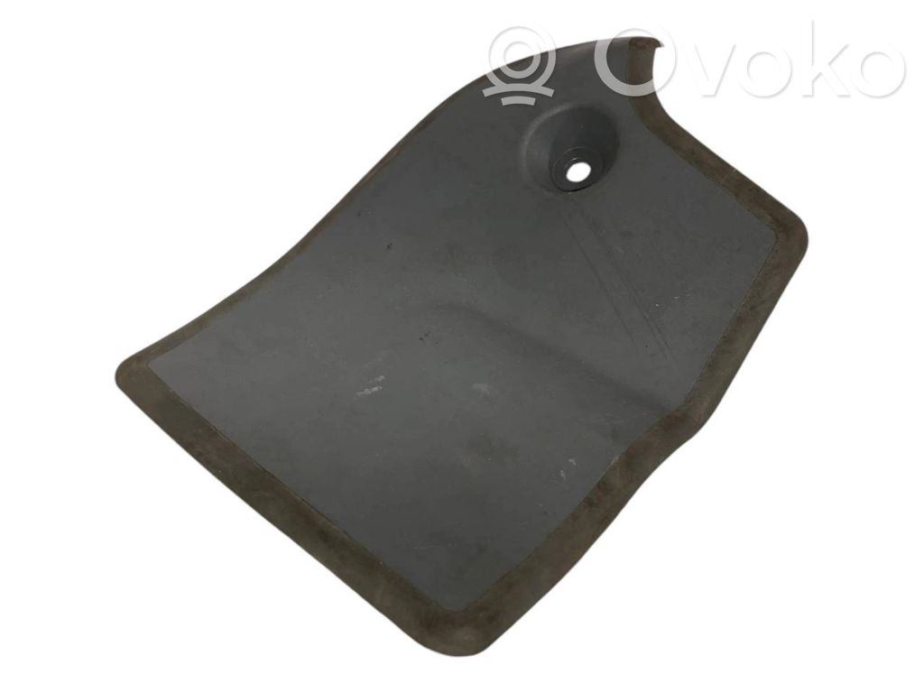 Другой тип декоративной отделки багажника