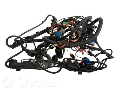 Dzinēja vadu instalācija