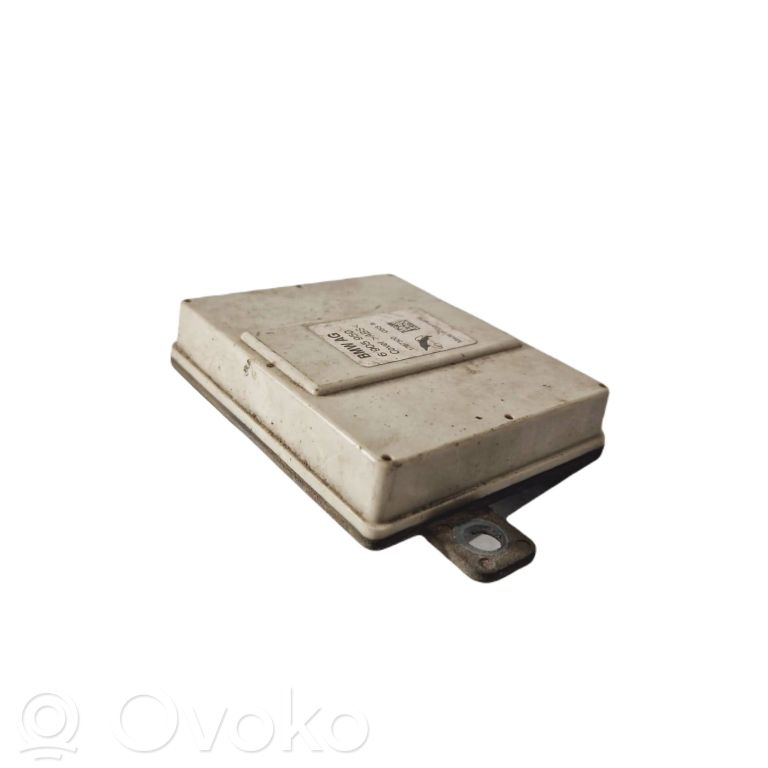 Antenas vadības bloks