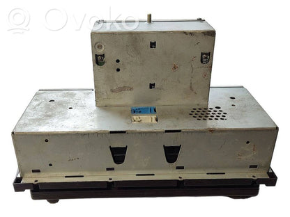 Radio / CD/DVD atskaņotājs / navigācija