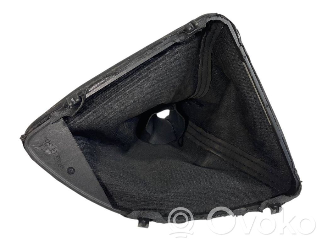 Ātrumu pārslēgšanas sviras dekoratīvā apdare (āda, uzgalis)