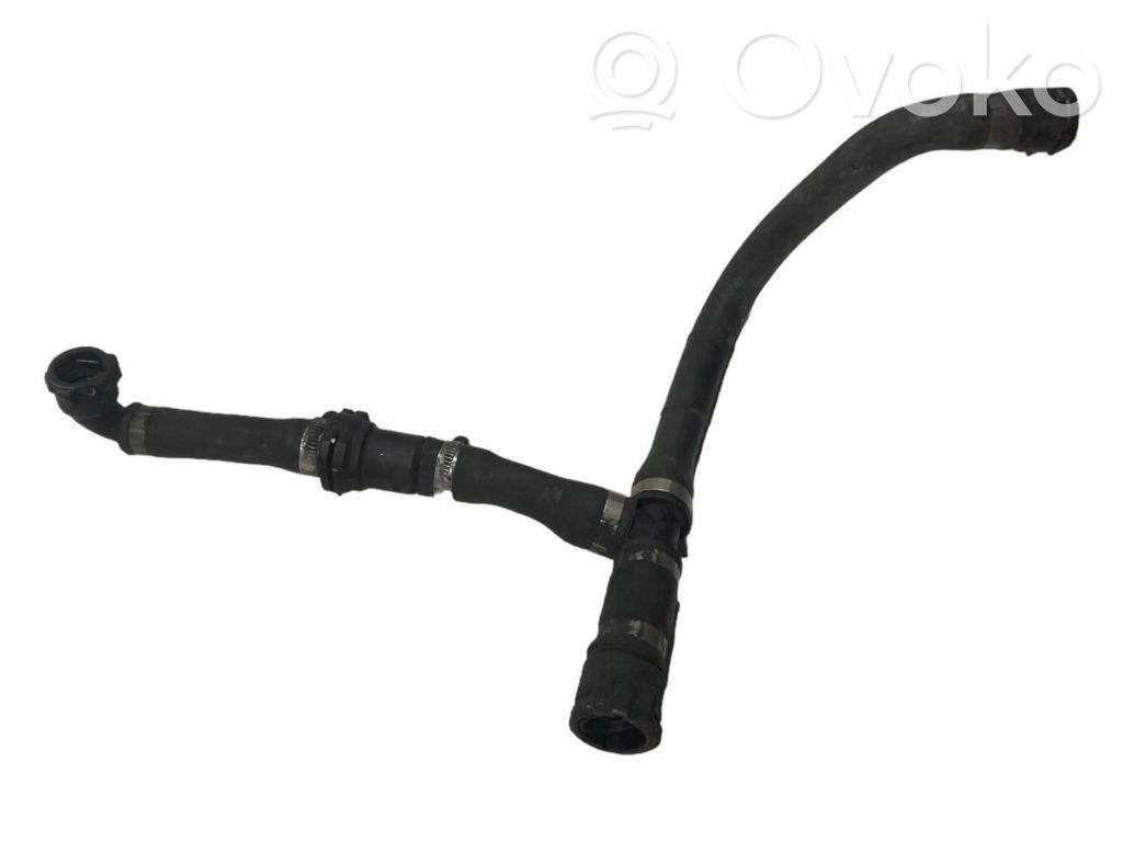 Caurulīte (-es) / šļūtene (-es)