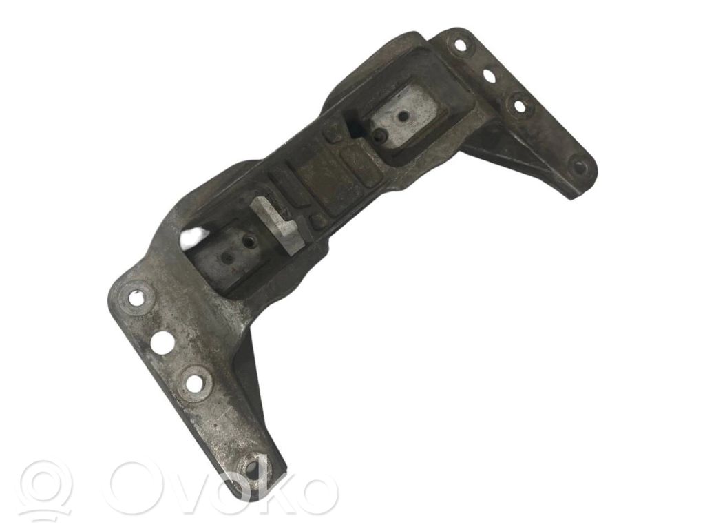 Transmission mounting bracket